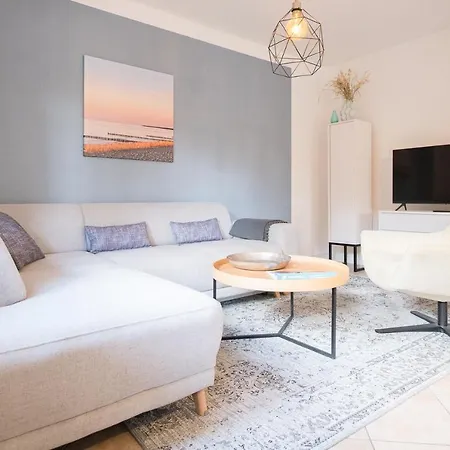 Lee West 2 1 * Dierhagen